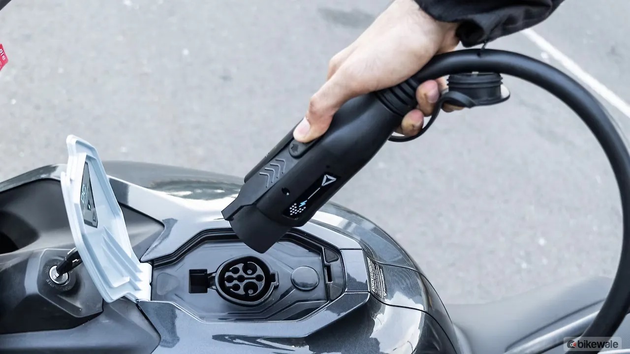 clevelandcyclewerks ace electric bike charging input plug7